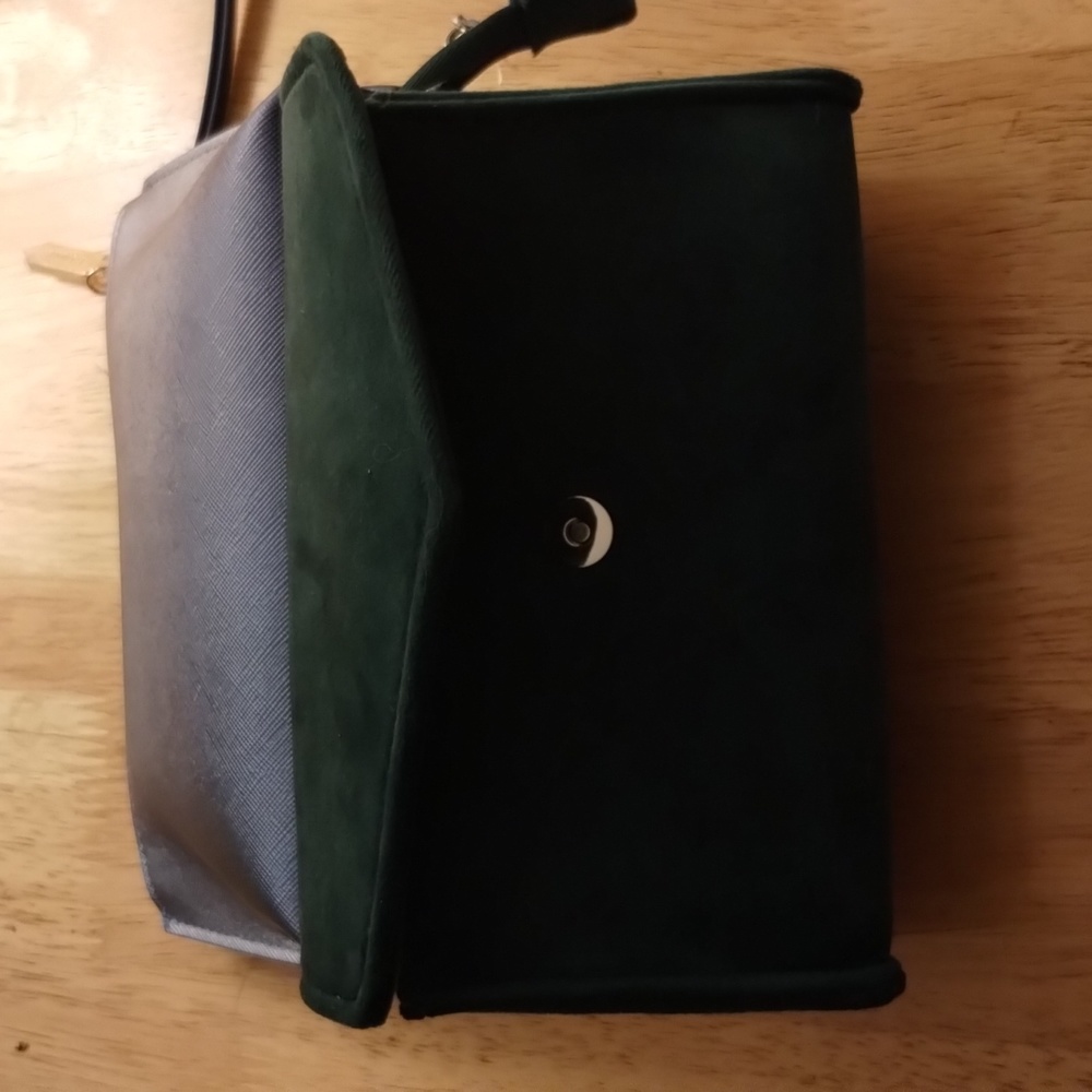 Two La Mer makeup bags - Picture 6 of 6
